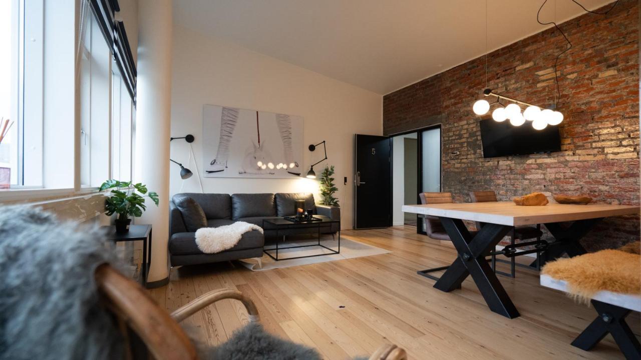 Broncks Apartment 5 - Modern 2-Bedroom In The Heart Of Torshavn Exterior photo