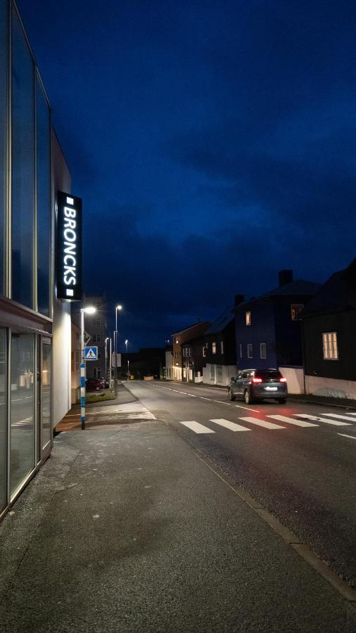 Broncks Apartment 5 - Modern 2-Bedroom In The Heart Of Torshavn Exterior photo